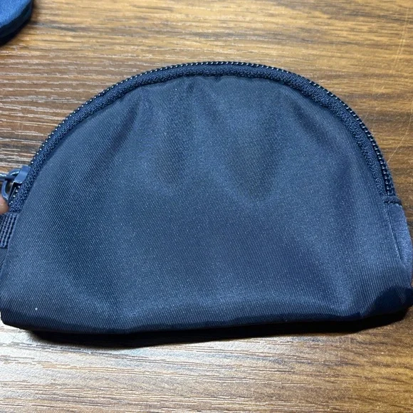 Elegant Blue Women's Wristlet - Picture 3 of 5